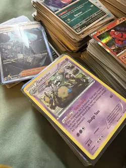 Huge Collection Bulk Lot of 700+ Mixed Pokemon Cards - Image 3