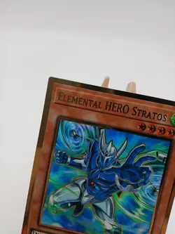 Elemental HERO Stratos MAGO-EN004 Gold Rare 1st Edition Holo LP Yu-Gi-Oh! Card - Image 2