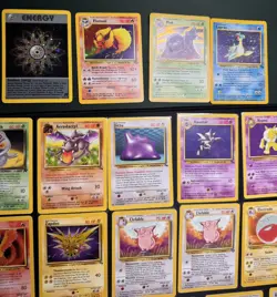 Lot of 149 Vintage Pokemon Jungle Fossil & Team Rocket Sets. - Image 2