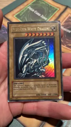 YuGiOh- Vintage Collectors Dream - Blue-Eyes White Dragon - SDK-001 - 1996 - Image 2