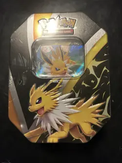 Pokemon TCG Eevee Evolutions Tin Jolteon V 820650809057 - Image 1
