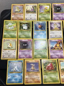 (30) Pokemon Card ALL VTG Lot Cards 1999 Base Set 2 Bulbasaur Starmie Poliwhirl - Image 2