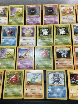(30) Pokemon Card ALL VTG Lot Cards 1999 Base Set 2 Bulbasaur Starmie Poliwhirl - Image 3