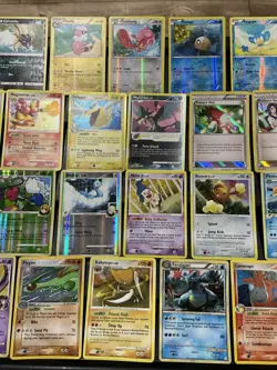 (30) Pokemon Cards Lot WOTC Vtg Holo STAMPED REVERSE Cradily Flygon Latias Gastl - Image 3