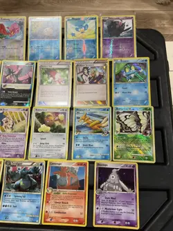 (30) Pokemon Cards Lot WOTC Vtg Holo STAMPED REVERSE Cradily Flygon Latias Gastl - Image 4