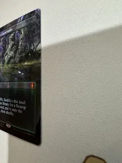 Verdant Catacombs (Borderless) (Dragonscale Foil) Special Guests Foil - Image 4