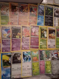 Pokemon TCG 850 Bulk Card Lot - Vintage, C/UC, Rare, Holos, etc 1999-2022 -lot3 - Image 3