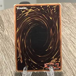 Dark Magician – SDY-006 – Ultra Rare – Yu-Gi-Oh! - Image 3