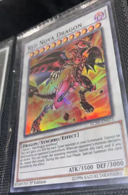 Yugioh! Red Nova Dragon LC5D-EN073 Super Rare 1st Edition NM - Image 1