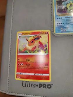 Flareon SWSH041 SWSH: Sword & Shield Promo Cards Holo - Image 1