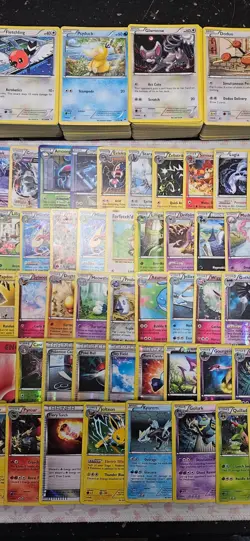 Midvintage pokemon card lot MP/DMG c,un, Rares, Holos 500+ - Image 3
