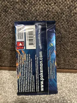 Pokemon Evolutions Booster Pack Charizard Art 10 Cards English TCG - Image 2