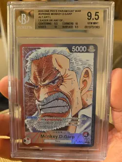 Monkey.D.Garp (002) (Alternate Art) OP02-002 Paramount War Foil - Image 3
