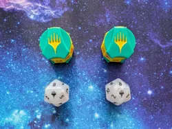 MTG Final Fantasy 2X Chocobo Spindown & 2X Oversized White D20 Spindown Dice - Image 2