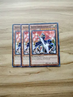 Yu-Gi-Oh! - Silent Swordsman LV7 3X - Complete Playset - Image 1