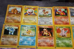 Lot of 71 Vintage Pokemon Cards Base Basic Starter Set from 1999, All Different - Image 2