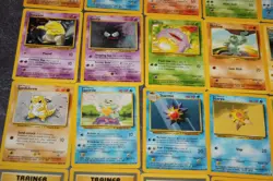Lot of 71 Vintage Pokemon Cards Base Basic Starter Set from 1999, All Different - Image 5