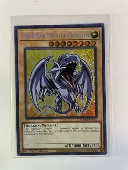 * BLUE-EYES WHITE DRAGON * 1ST EDITION SECRET RARE (CHIBI) BLMM-EN001 YUGIOH! - Image 1