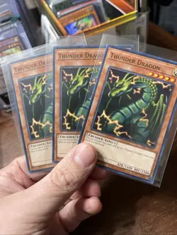 Yu-Gi-Oh Thunder Dragon MRD-EN097 Metal Raiders Unlimited Edition - Image 1