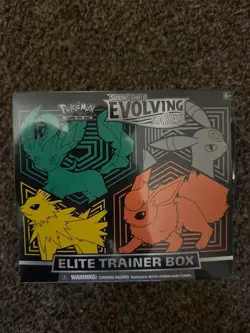 Pokemon TCG: Sword & Shield – Evolving Skies Elite Trainer Box (ETB) - New - Image 1