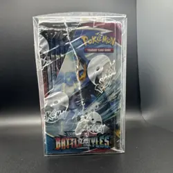 Pokemon TCG Sword & Shield Battle Styles Booster Box (English) with Dinavio case - Image 2