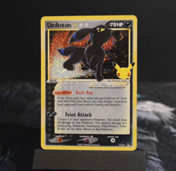 Umbreon Gold Star 17/17 Ultra Rare Celebrations Pokemon Card NM - Image 1