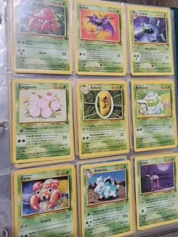 Vintage Pokemon Card Binder 100+ /90s - Image 5
