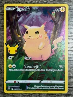POKEMON FULL ART PIKACHU 005/025 RARE CELEBRATIONS 2021 LP-NM + ARCEUS SLEEVE - Image 1