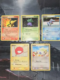 Togepi, Oddish, Voltorb, Totodile, Cyndaquil Hidden Legends Card Lot Pokemon - Image 1
