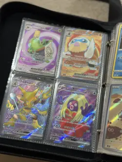 Pokemon TCG Scarlet & Violet Bulk x400 And Eevee Binder - Image 1