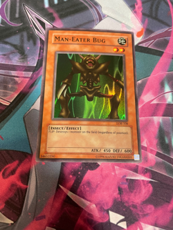 YUGIOH - MAN EATER BUG - SUPER RARE - UNLIMITED - MP - LOB - Image 1