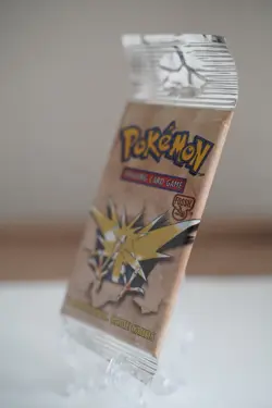 21.48g Pokemon WOTC Fossil Unlimited Booster Pack Vintage Sealed TCG Zapdos - Image 4