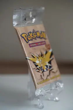 21.48g Pokemon WOTC Fossil Unlimited Booster Pack Vintage Sealed TCG Zapdos - Image 5