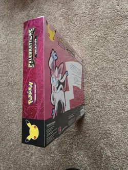 Pokemon TCG Celebrations Collection Box Dark Sylveon V 820650809392 - Image 3