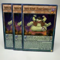 3x Yugioh Abyss Actor - Funky Comedian DESO-EN017 Super Rare - LP-NM 💎 - Image 1