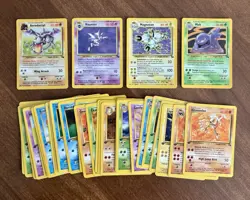 1999 Pokemon Fossil 32 Card Lot - Holo & 1st Edition - Image 1