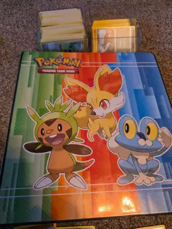 Huge Lot of Pokemon Trading Cards 250 cards w/ binder– Great for Collector - Image 1