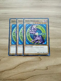 Yu-Gi-Oh! - Dark Magician 3X - Full Playset - YGLD-ENA03 - Image 1