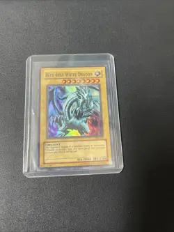 Yu-Gi-Oh! TCG Blue-Eyes White Dragon SKE-001 Super Rare - Image 1