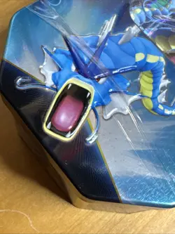 Pokemon TCG Hidden Fates Tin Gyarados SEALED 820650804816 - Image 2