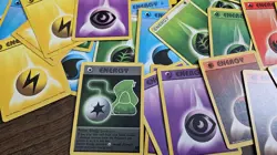 Vintage Pokemon TCG WoTC Mixed Energy Lot - HP/LP ~67 Cards - Image 3