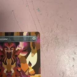 Roaming Throne (Borderless) The Lost Caverns of Ixalan Regular - Image 3