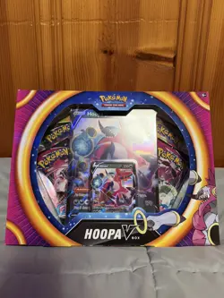 Pokemon TCG Hoopa V Collection Box Evolving Skies Fusion Strike - Image 1