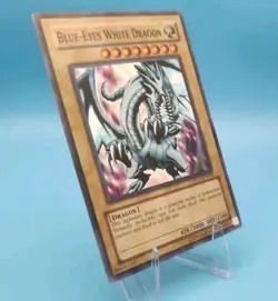 Blue-Eyes White Dragon DLG1-EN002 Dark Legends Unlimited Near Mint - Image 2