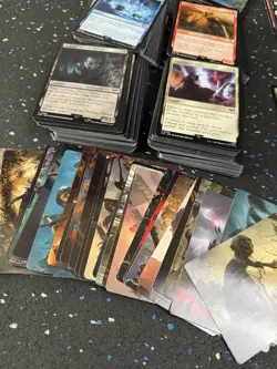 MTG LOTR 150 Card Lot - Foil / Rare / Borderless - Unplayed - Delighted Halfling - Image 5