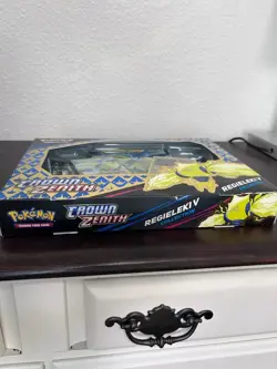 1-Pokemon TCG Crown Zenith Regieleki V Collection New Factory Sealed Box FreeShi - Image 3