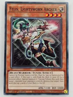 Yu Gi Oh - BLC1-EN061 Felis, Lightsworn Archer - Common/Short Run - Image 1