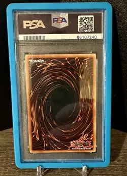2013 Yu-Gi-Oh! Dark Magician YSYR- Ultimate Rare #EN001 PSA 10 - Image 2