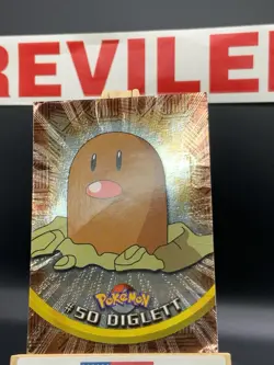 #50 Diglett Holo Series 1 Topps - Pokemon Card Damage - HP - Image 2