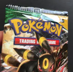 Evolving Skies Pokemon Cards TCG Booster Pack 2021 Umbreon Artwork NEW - Image 3
